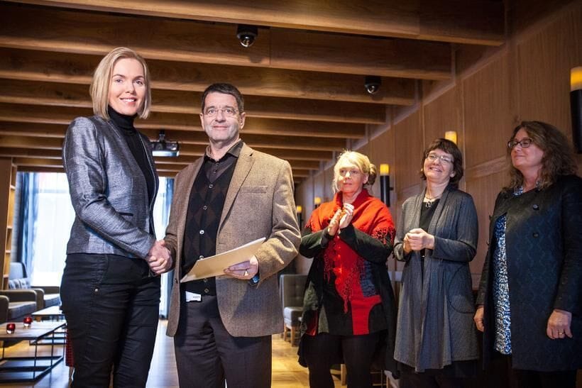 160 fyr­ir­tæki skrifa undir vinnustaðasáttmála