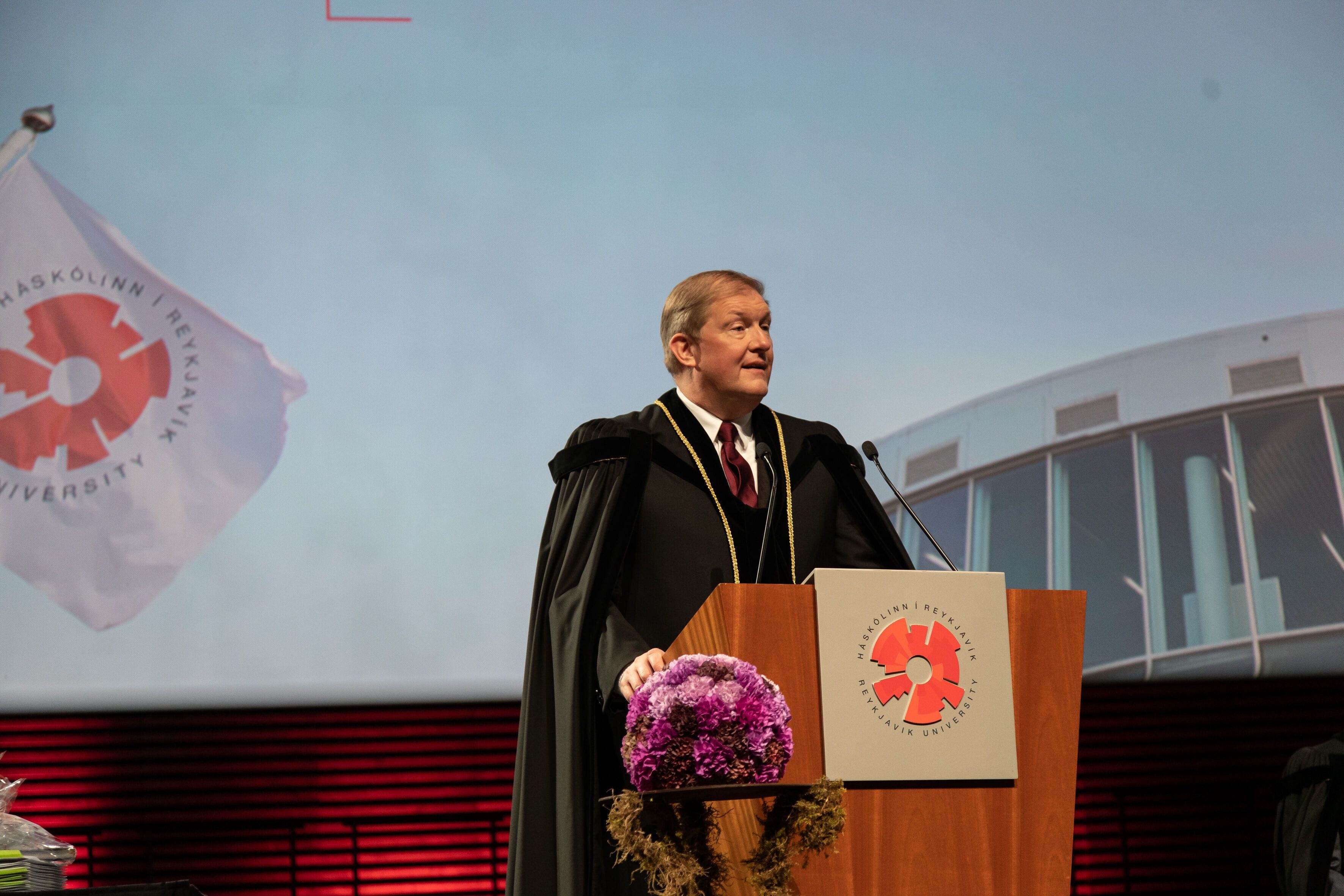 204 brautskráðir frá HR