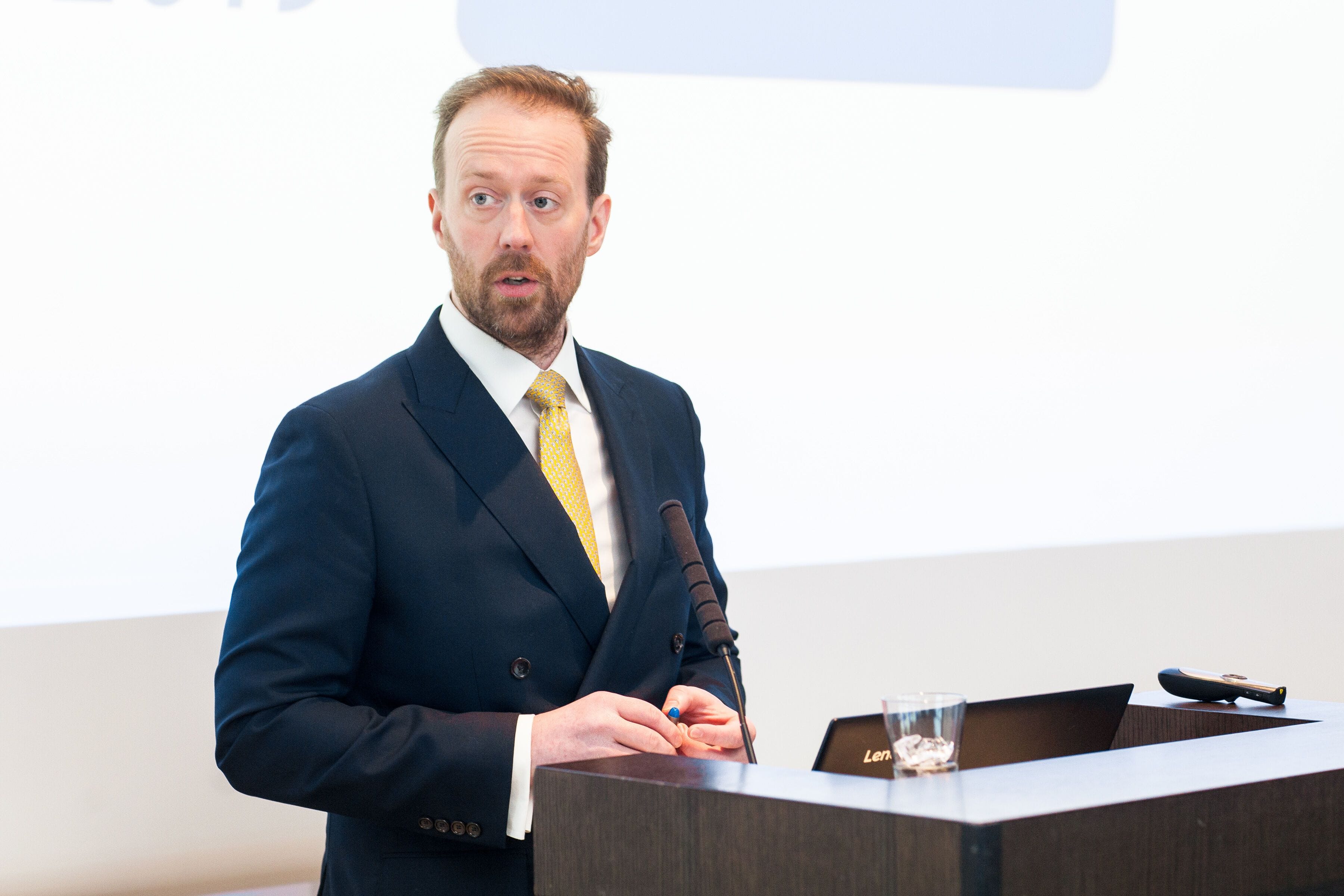 50 milljarða aukning í opinberum framkvæmdum