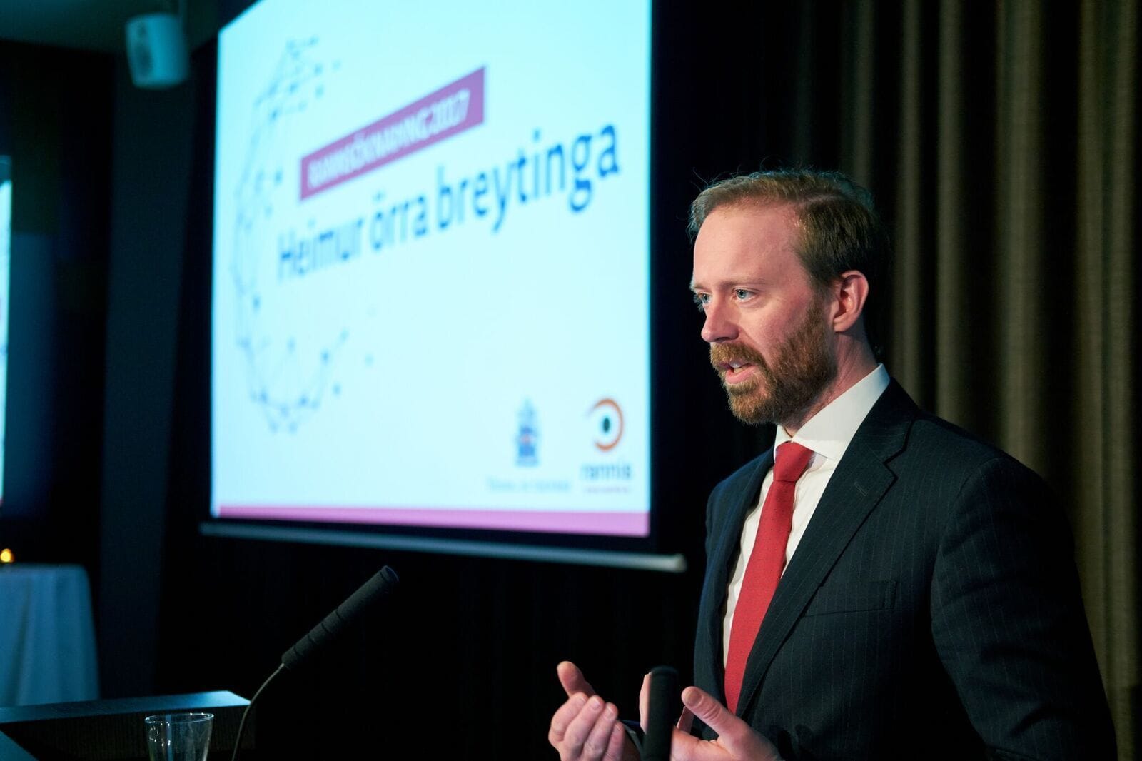 Ætti að leggja áherslu á brú milli vísinda og atvinnulífs
