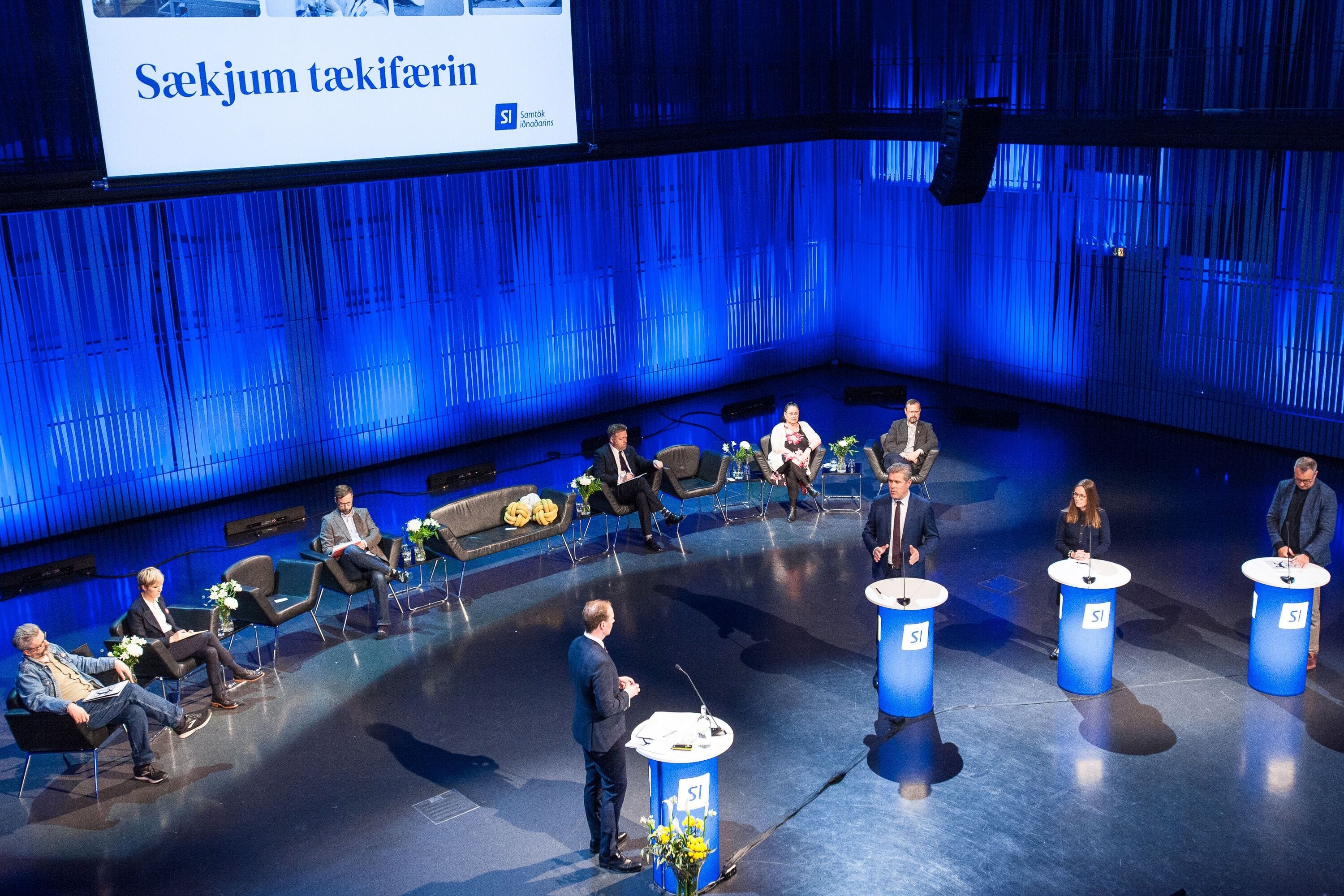 Átta flokkar áforma að skapa stöðugleika