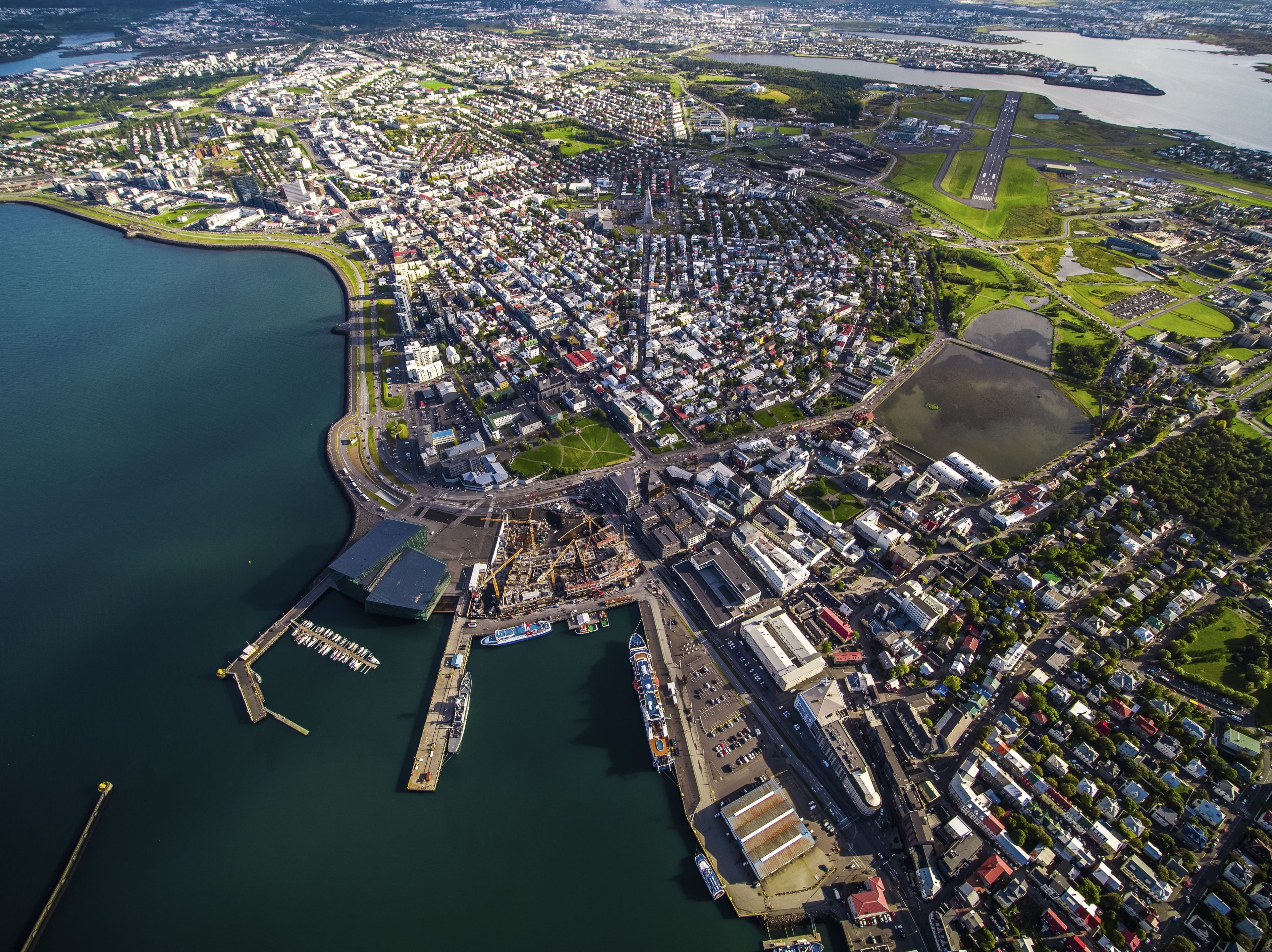 Beita á ríkisfjármálum til að vega á móti niðursveiflunni