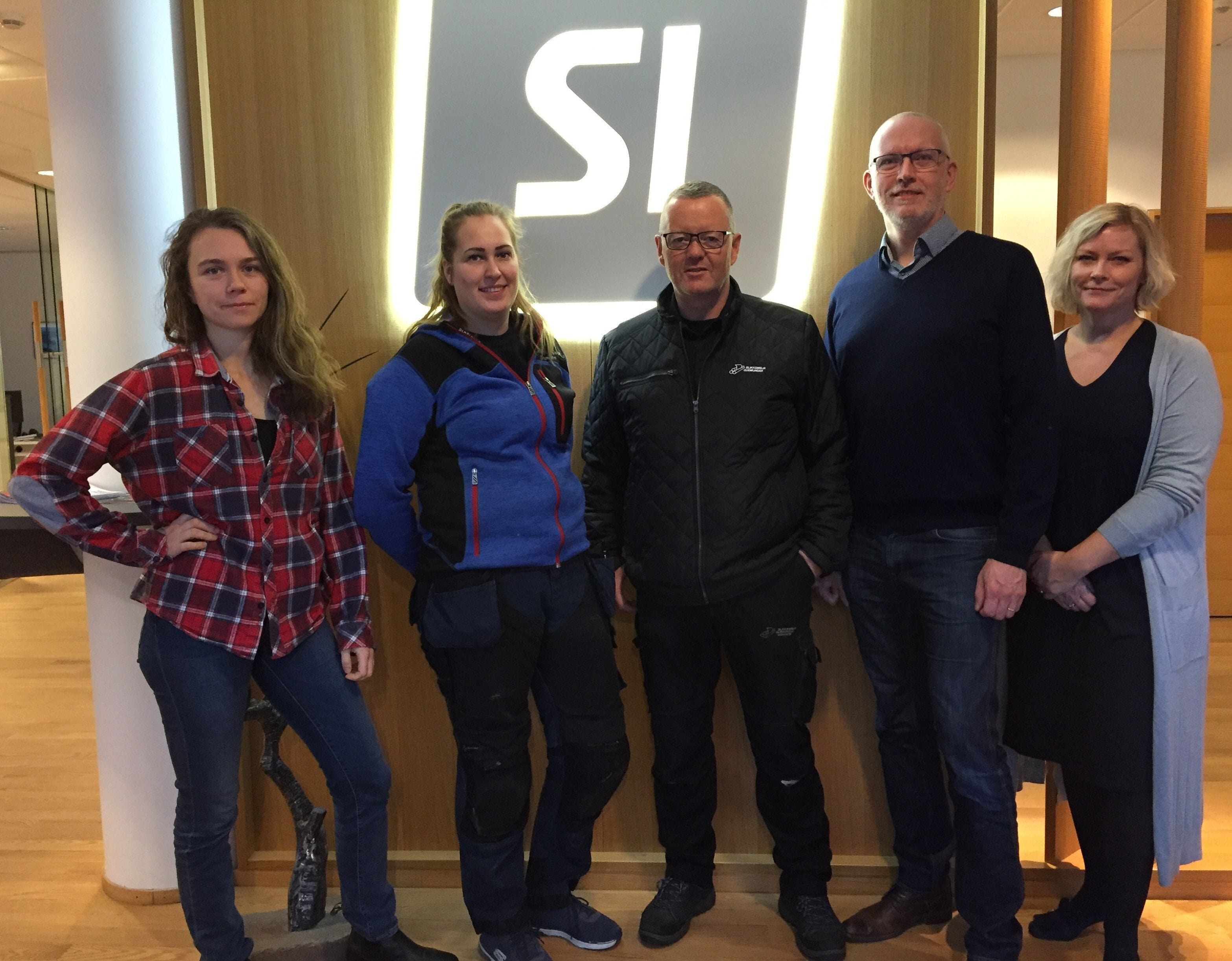 Félag blikksmiðjueigenda styrkir Félag fagkvenna