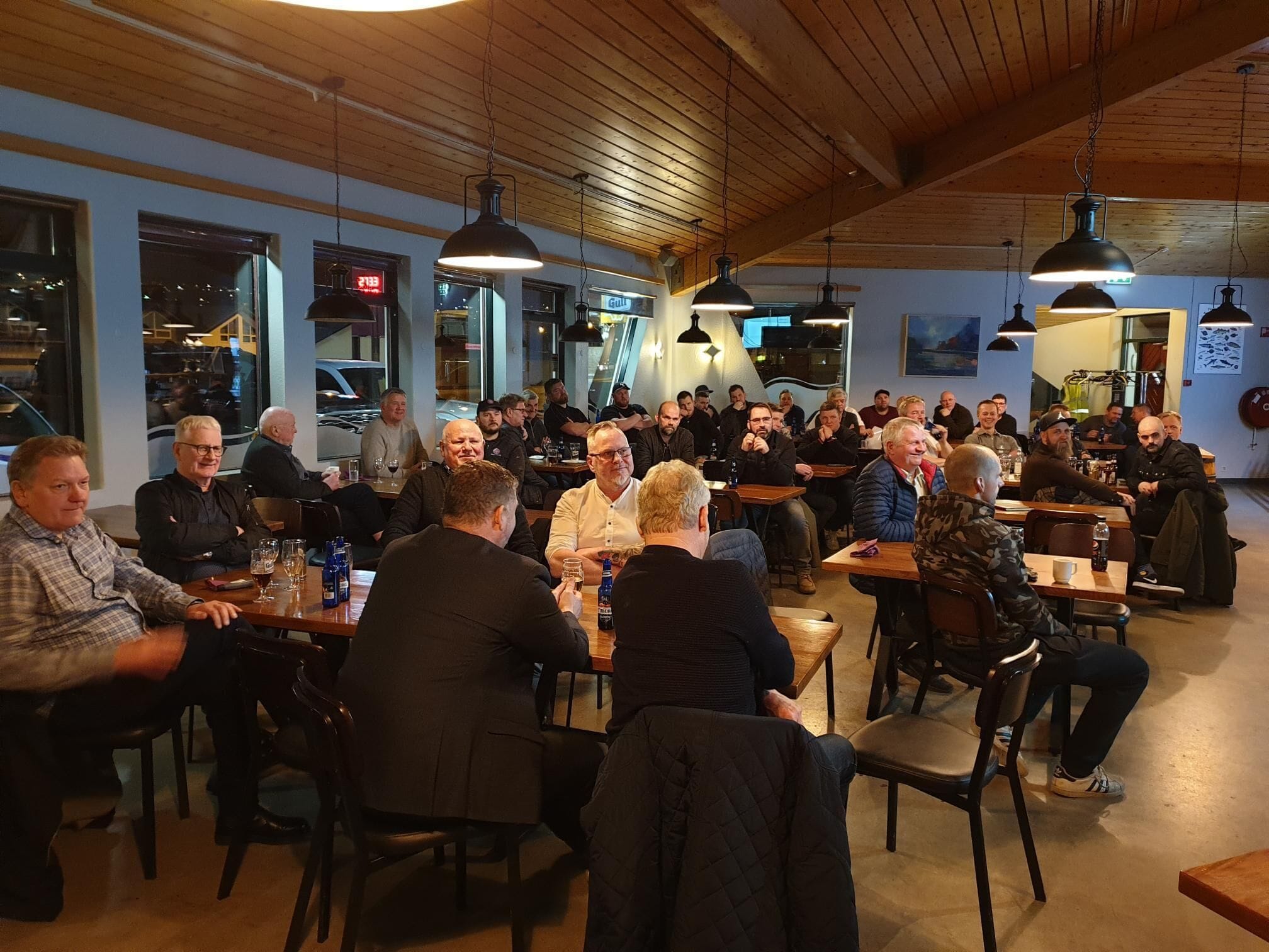 Félagsmönnum MIH fjölgar eftir fjölmennan fund