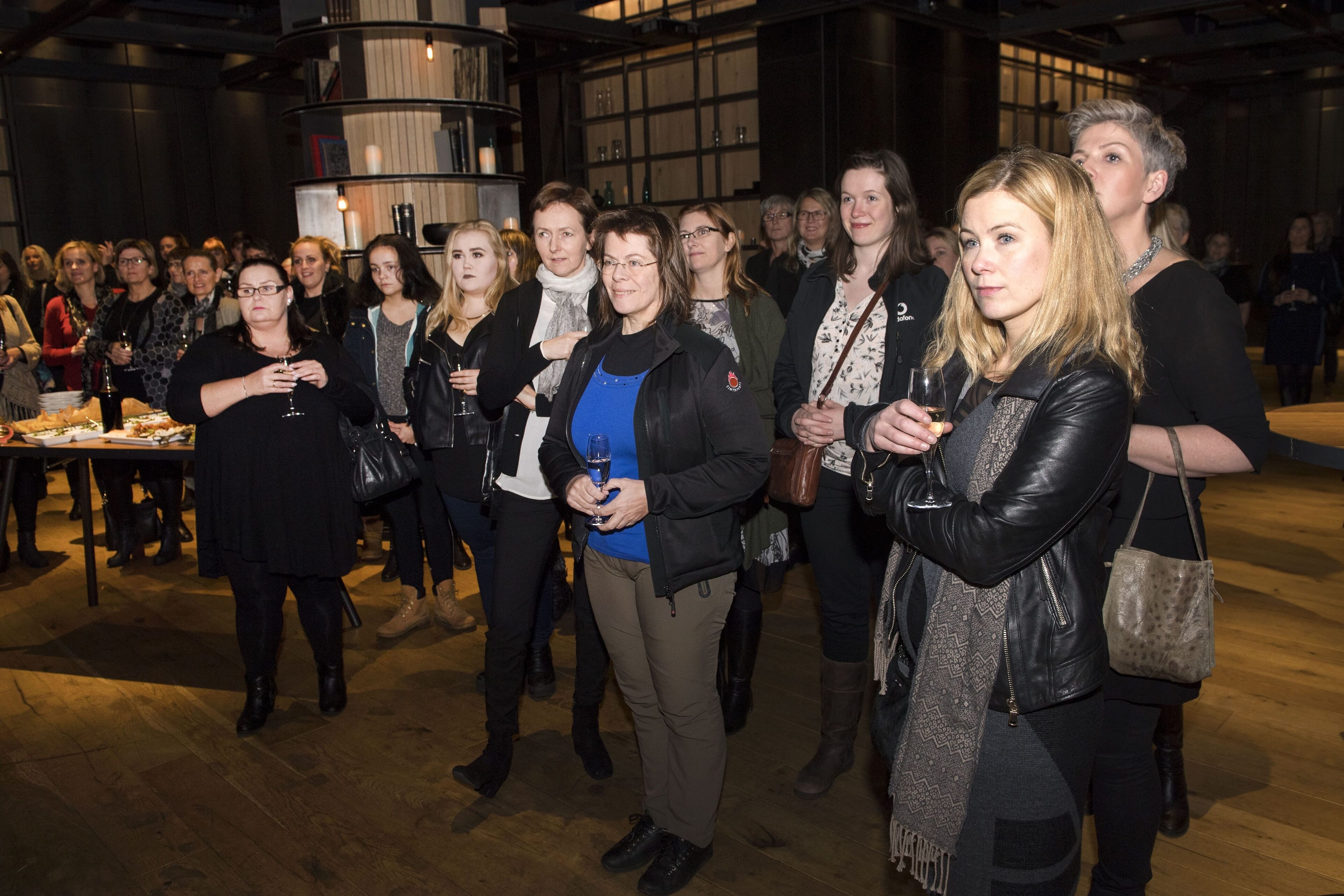 Fjölmenn aðventugleði hjá konum í iðnaði