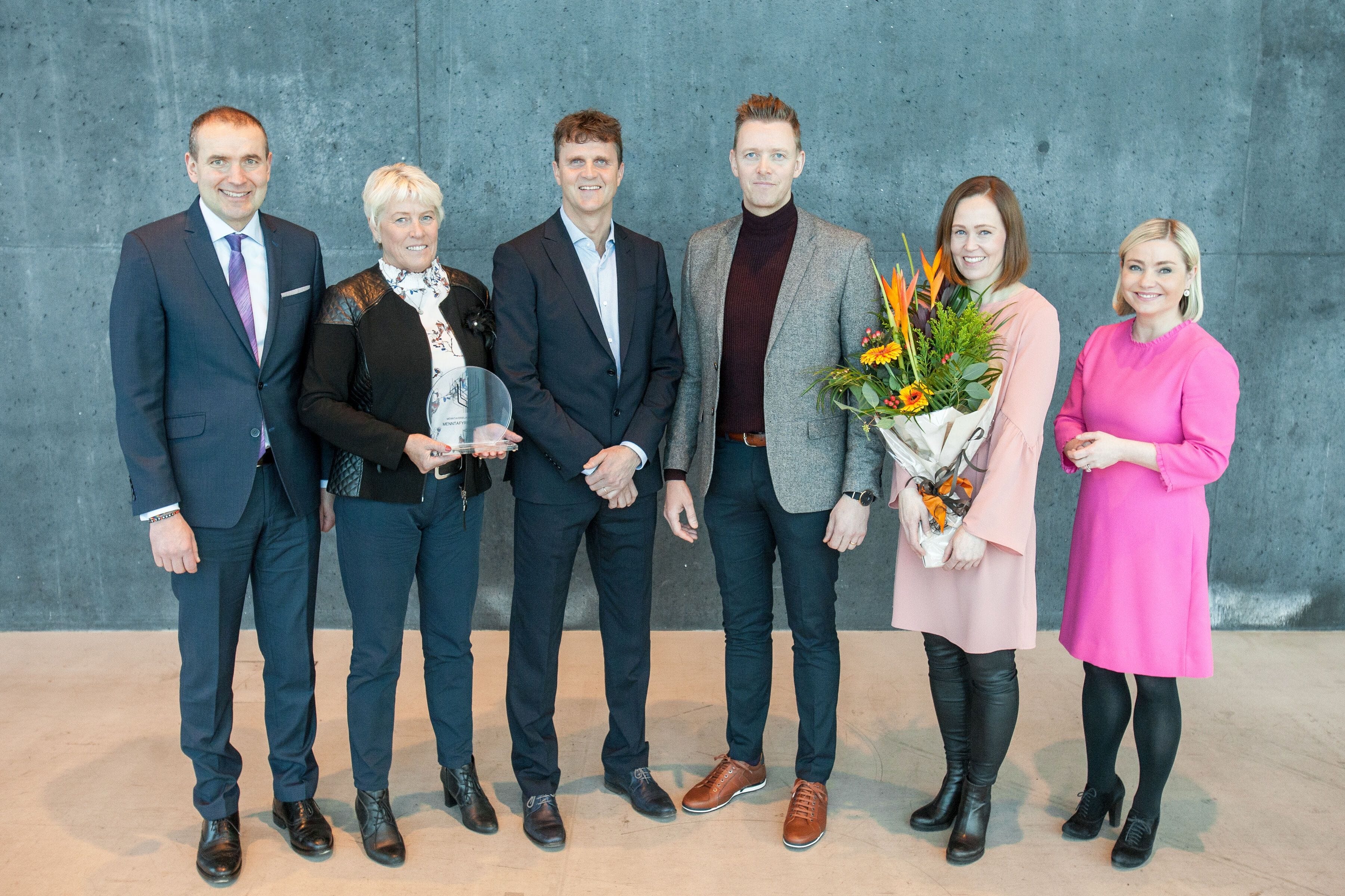 Höldur og Friðheimar fá menntaverðlaun
