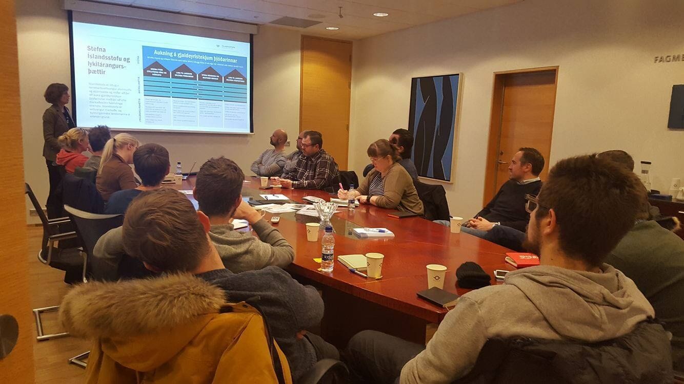 Íslenskir áfengisframleiðendur komu saman á fundi hjá SI