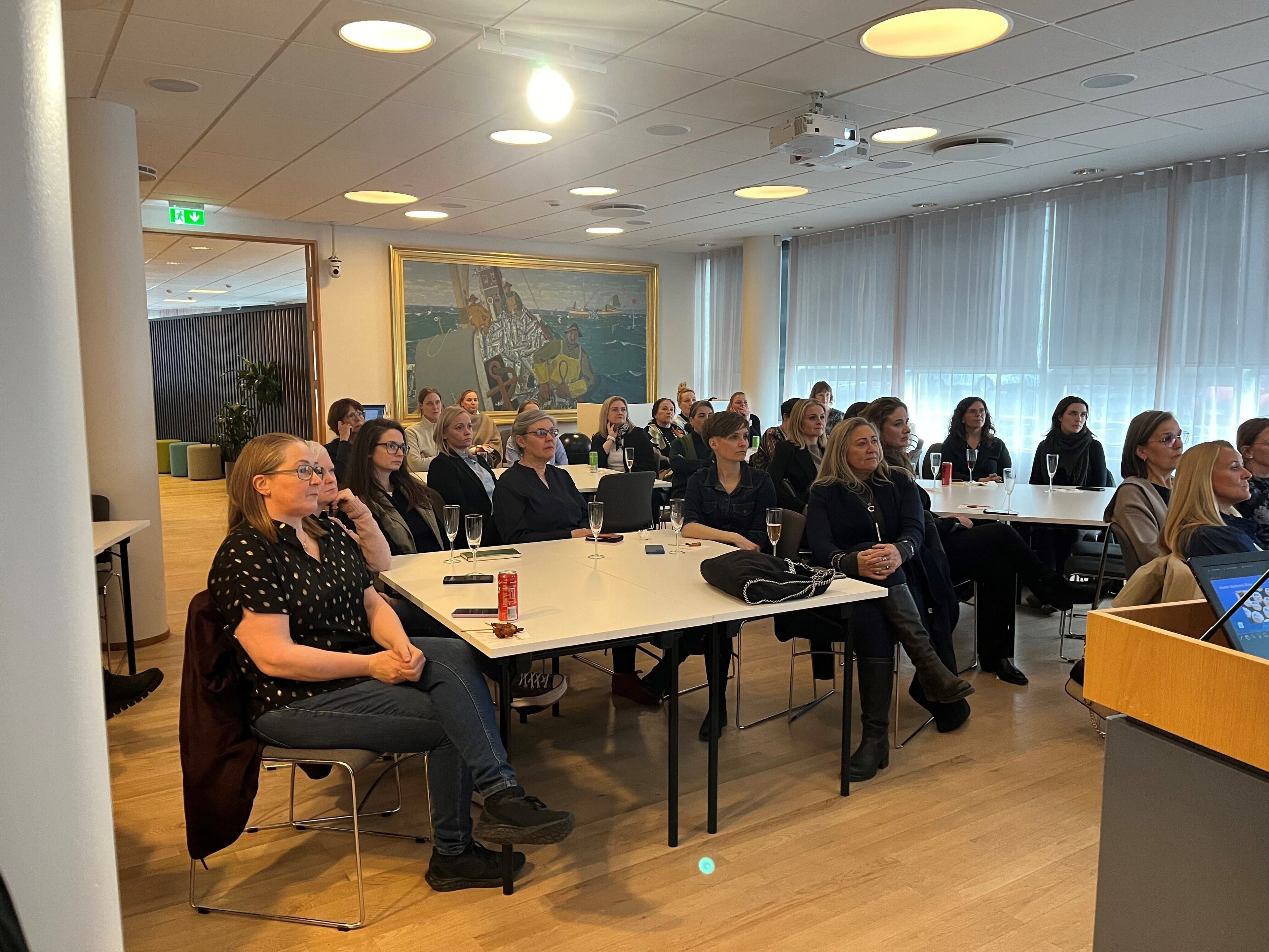 Konur í mannvirkjaiðnaði fjölmenntu á fund SI og KÍM