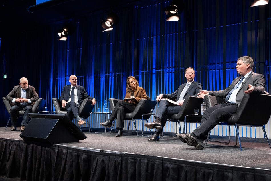 Landsbankinn_fundur_harpa_13032025_b-4