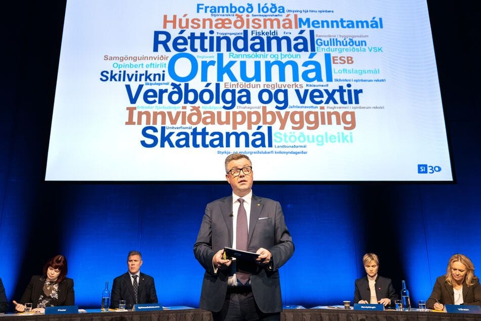 Si_kosningafundur_harpa_b