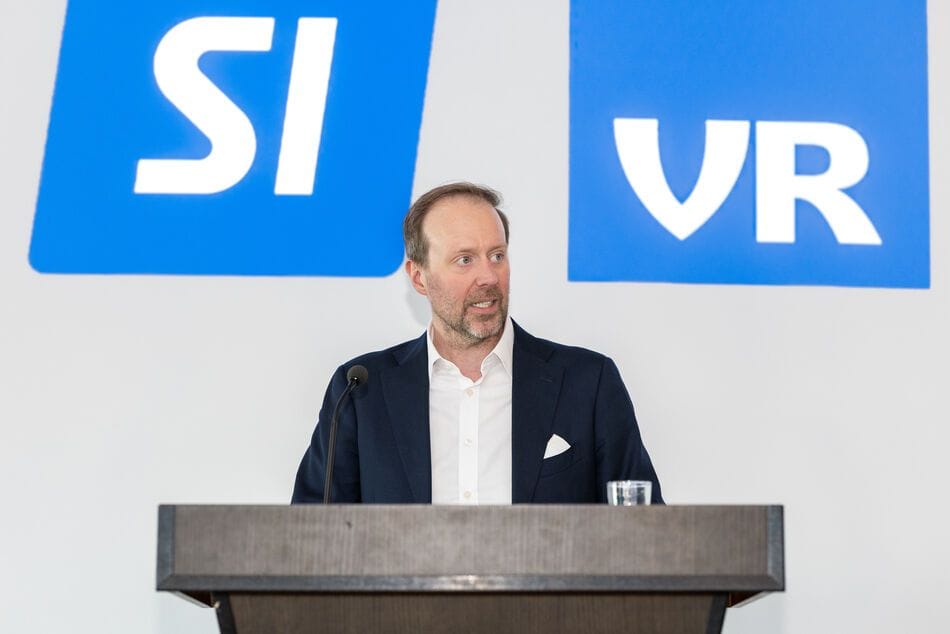 Si_vr_fundur_um_husnaedismal_grand_a-1