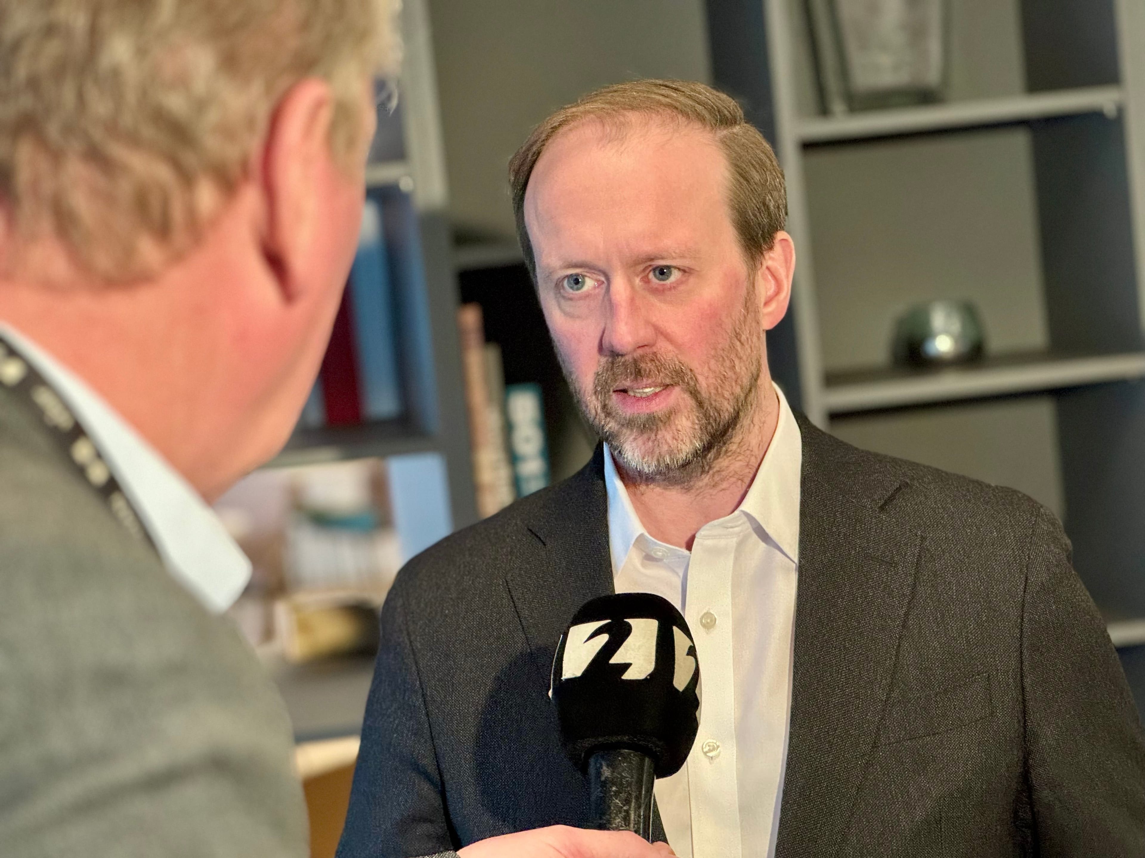 Stjórnvöld verða að grípa tafarlaust inn í