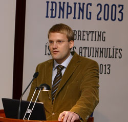 Róbert Wessman forstjóri Delta á Iðnþingi 2003