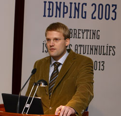 Róbert Wessman forstjóri Delta á Iðnþingi 2003