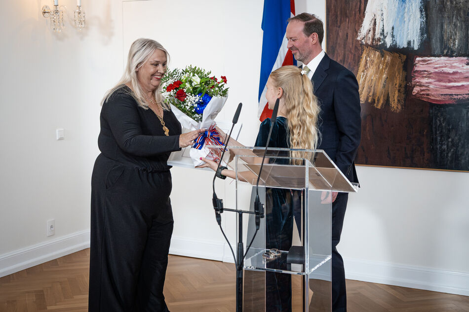 20251104-162300-MummiLu