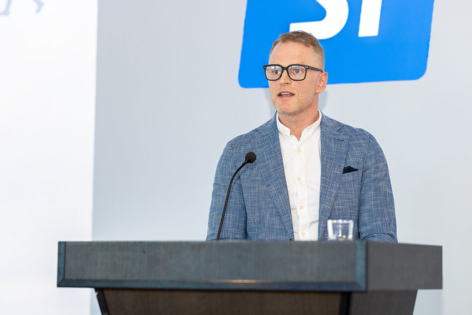 Si_vr_fundur_um_husnaedismal_grand_a-10