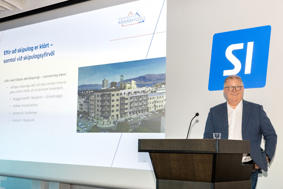 Si_vr_fundur_um_husnaedismal_grand_a-7